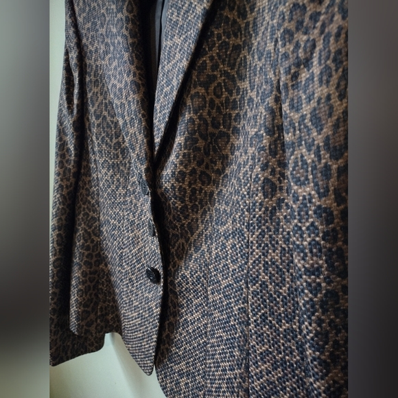 BRAND NEW Collections by LeSuit Leopard Print Textured Blazer - Picture 2 of 4